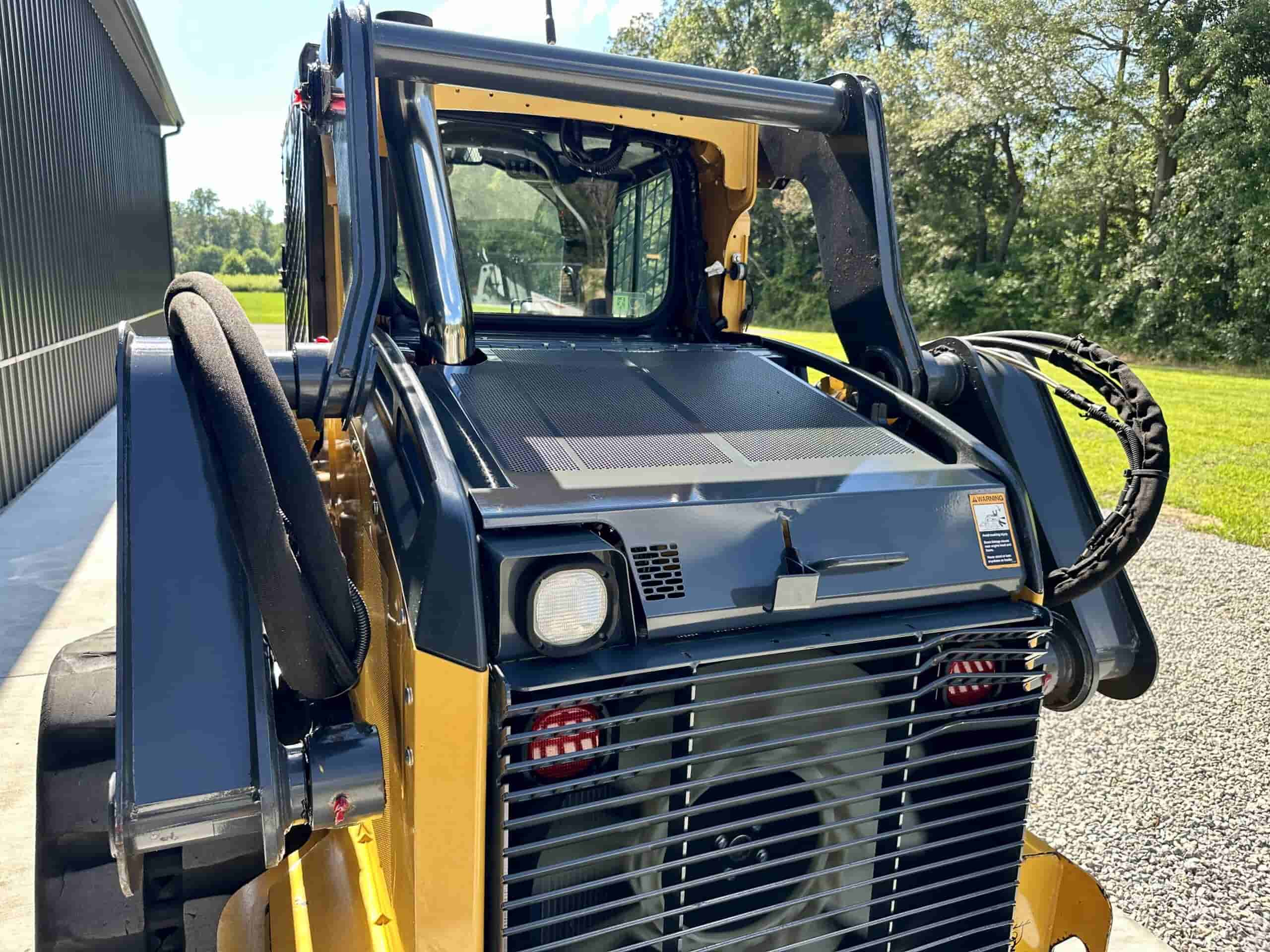 2015 John Deere 323E HIGH FLOW
